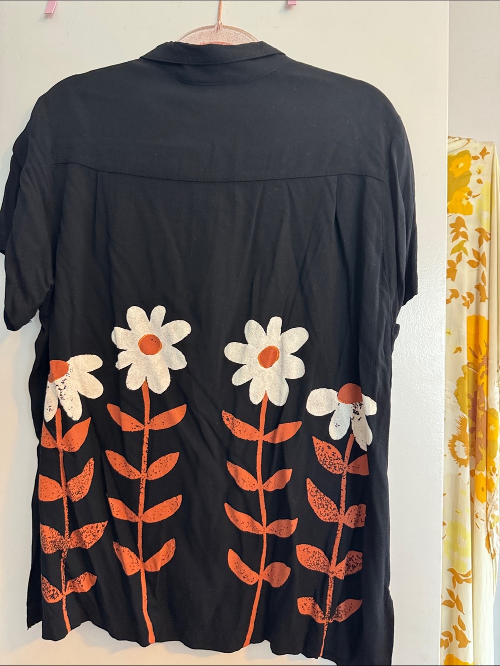 Big Bud Press Button-Up Floral Print Black Women's Shirt - Picture 4 of 4